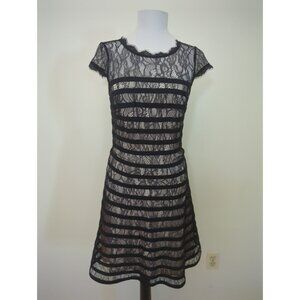 Adrianna Papell Black Floral Lace Cap Sleeve Dress Size 6P